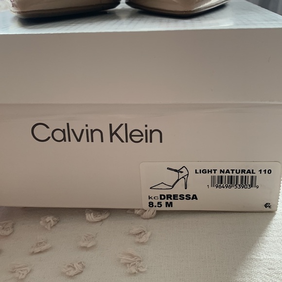NWT - Calvin Klein nude pointed toed heels - Picture 3 of 3